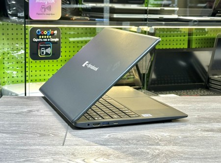 Toshiba Dynabook Pro C50-H-11G 4